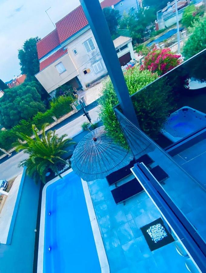 Apartmani Vernissage Biograd na Moru Kültér fotó