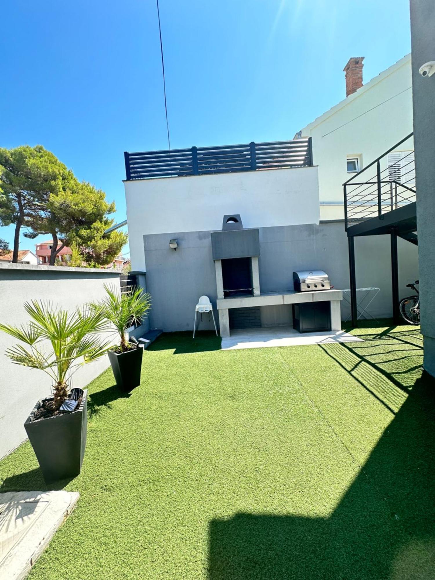 Apartmani Vernissage Biograd na Moru Kültér fotó